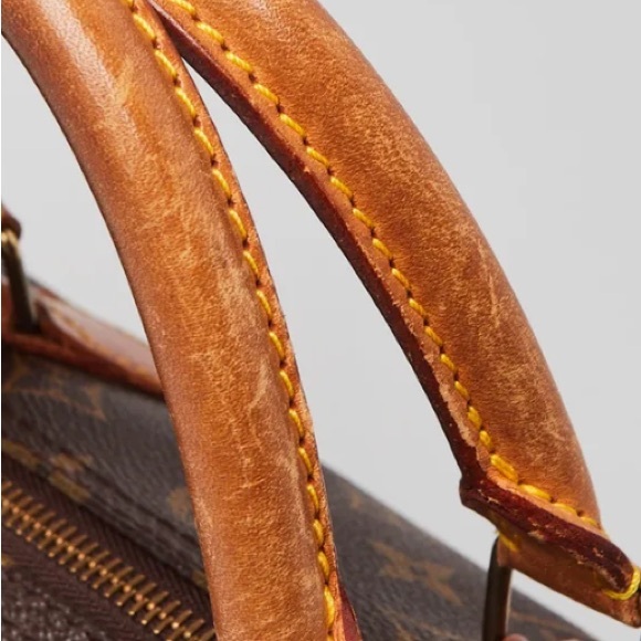 LOUIS VUITTON
Monogram Canvas Speedy 30 Bag - Picture 9 of 15